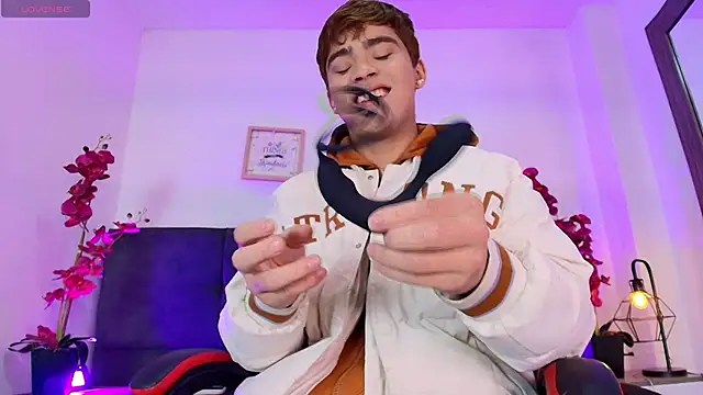 Lucass love online show from 04/02/26, 02:02