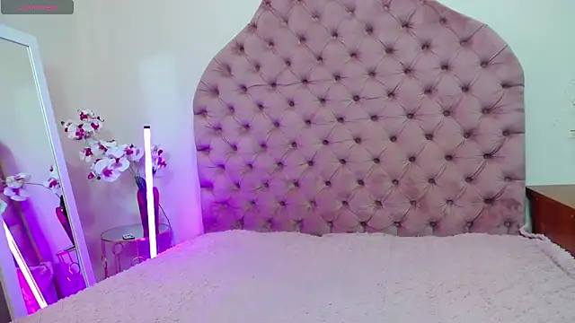 Snapshot of _Agata_ chatting on 03/26/26, 08:01 Agata online show from 03/26/26, 08:01