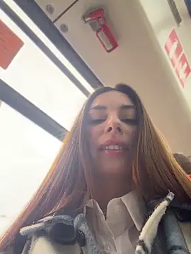 Snapshot of Amelie_Crosby chatting on 06/01/26, 01:44 Amelie Crosby online show from 06/01/26, 01:44