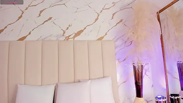 Meloddy Parkerr  online show from 03/11/26, 03:55