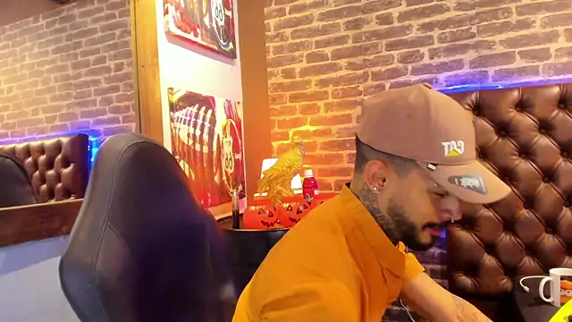 VinzenzRizzo online show from 10/30/25, 04:44