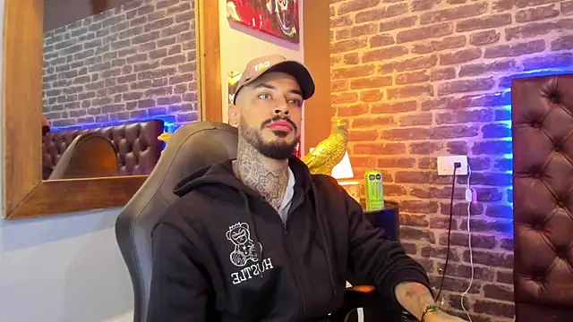 VinzenzRizzo online show from 12/05/25, 04:11