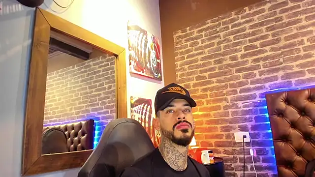 VinzenzRizzo online show from 10/29/25, 04:11