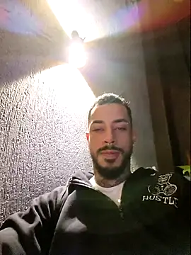 VinzenzRizzo online show from 11/17/25, 02:48