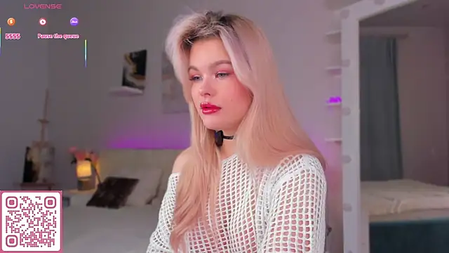 ShyEmma  online show from 04/07/26, 01:07