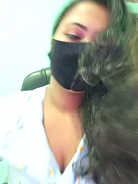 Bristy- online show from 10/24/25, 04:00