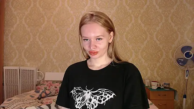Kitkaat00 online show from 05/01/26, 02:33