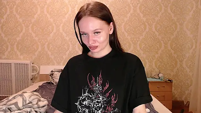 Kitkaat00 online show from 10/29/25, 02:27