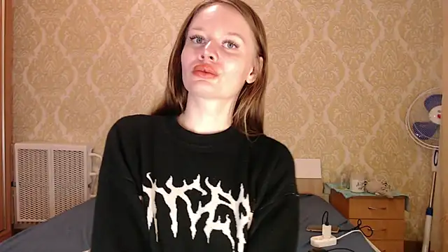 Kitkaat00 online show from 04/14/26, 10:42