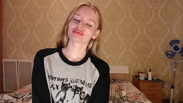 Kitkaat00 online show from 04/29/26, 11:22