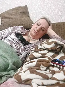 StarNicole online show from 12/15/25, 05:08