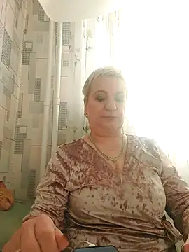 StarNicole online show from 12/17/25, 05:45