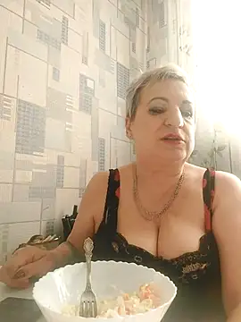 StarNicole online show from 11/12/25, 07:23