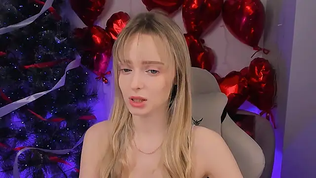 JuliaBrewwer online show from 04/09/26, 02:23