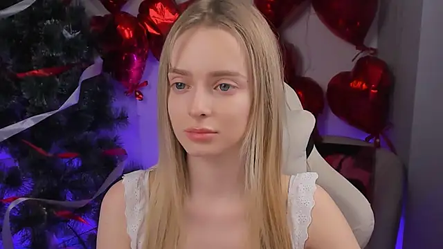 JuliaBrewwer online show from 03/31/26, 03:25