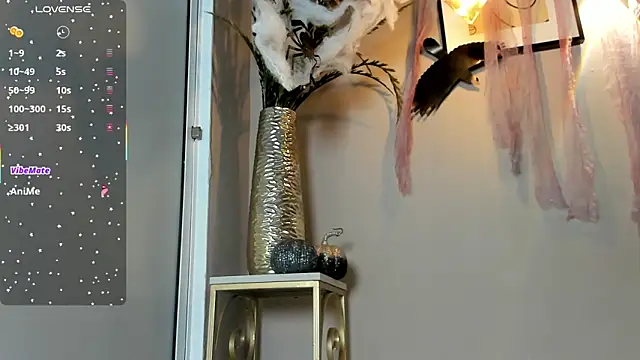 Snapshot of dulce_fiore07 chatting on 11/01/25, 12:43 dulce fiore07 online show from 11/01/25, 12:43