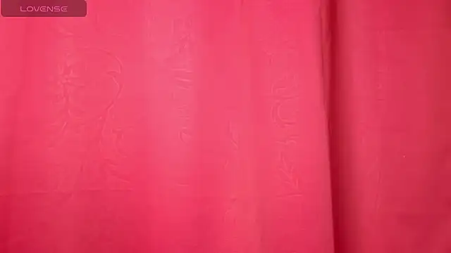 Snapshot of dulce_fiore07 chatting on 11/19/25, 12:38 dulce fiore07 online show from 11/19/25, 12:38