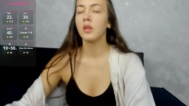 SaraMoren0 online show from 09/15/25, 04:46