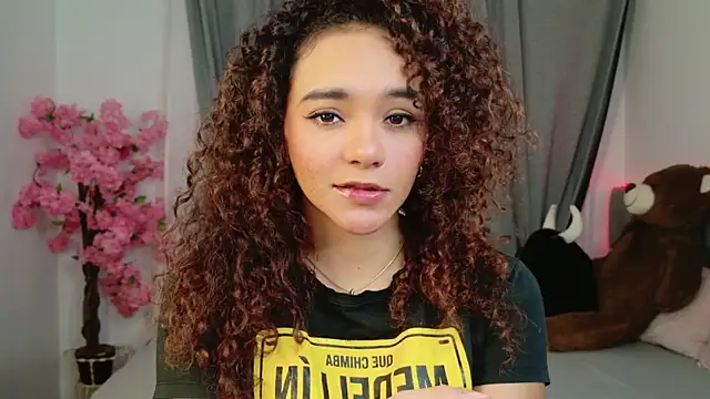 Snapshot of Taylor_Tina chatting on 10/13/25, 05:31 Taylor Tina online show from 10/13/25, 05:31