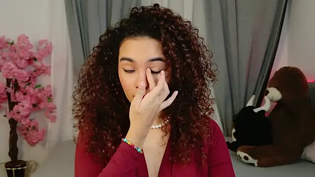 Snapshot of Taylor_Tina chatting on 10/12/25, 05:42 Taylor Tina online show from 10/12/25, 05:42