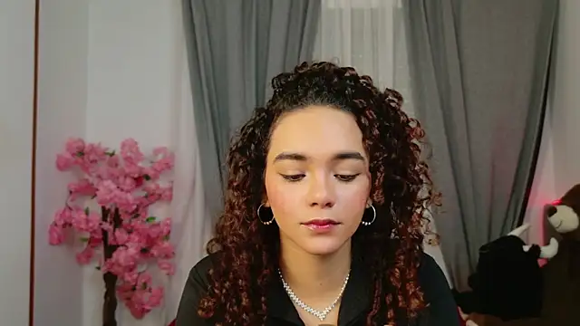 Snapshot of Taylor_Tina chatting on 10/09/25, 09:54 Taylor Tina online show from 10/09/25, 09:54