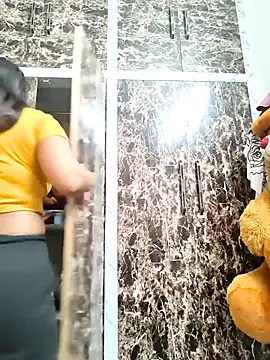 MISS RIYA14 online show from 10/31/25, 11:07