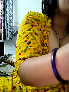 Snapshot of MISS_RIYA14 chatting on 10/01/25, 05:23 MISS RIYA14 online show from 10/01/25, 05:23