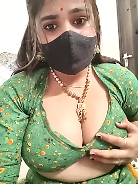 Snapshot of MISS_RIYA14 chatting on 09/28/25, 03:02 MISS RIYA14 online show from 09/28/25, 03:02