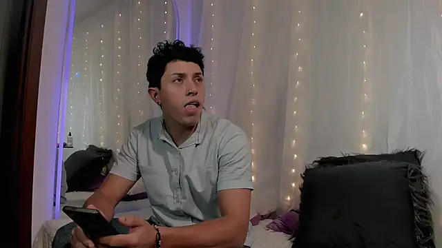 douglaszaens online show from 04/07/26, 01:51