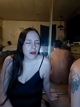 Shy Naughty Girl online show from 04/17/26, 03:42