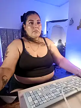 AndreaKinky online show from 10/30/25, 08:12