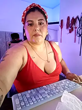 AndreaKinky online show from 11/21/25, 08:13