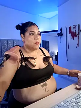 AndreaKinky online show from 10/15/25, 08:22