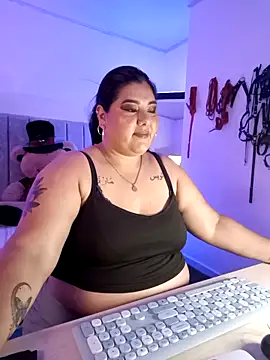 AndreaKinky online show from 11/22/25, 08:24