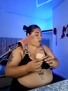 AndreaKinky online show from 11/13/25, 08:18