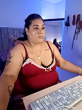 AndreaKinky online show from 10/20/25, 09:37