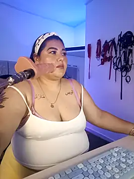 AndreaKinky online show from 11/15/25, 08:18