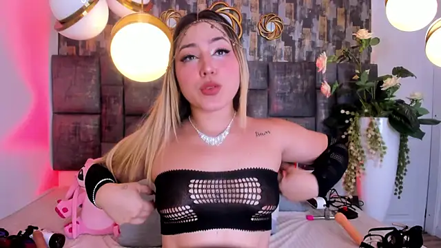 PatyLawrence online show from 11/13/25, 02:59