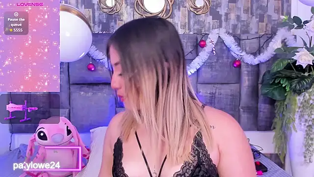 Snapshot of PatyLawrence chatting on 01/07/26, 04:50 PatyLawrence online show from 01/07/26, 04:50