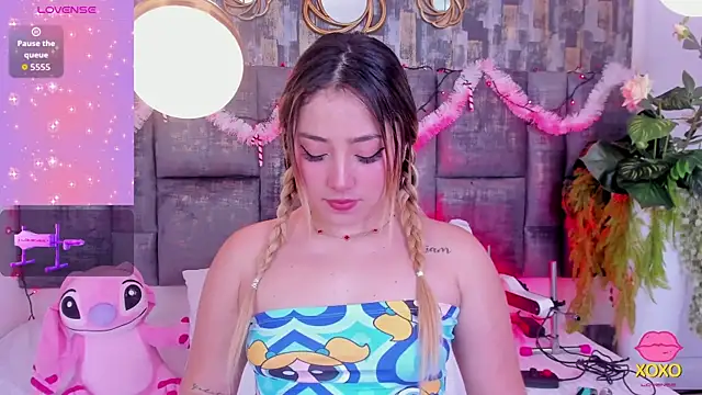 PatyLawrence online show from 11/30/25, 04:57