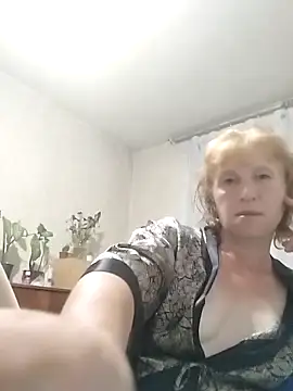 Flower2931 online show from 06/11/26, 07:44