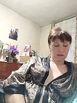 Flower2931 online show from 03/07/26, 04:34