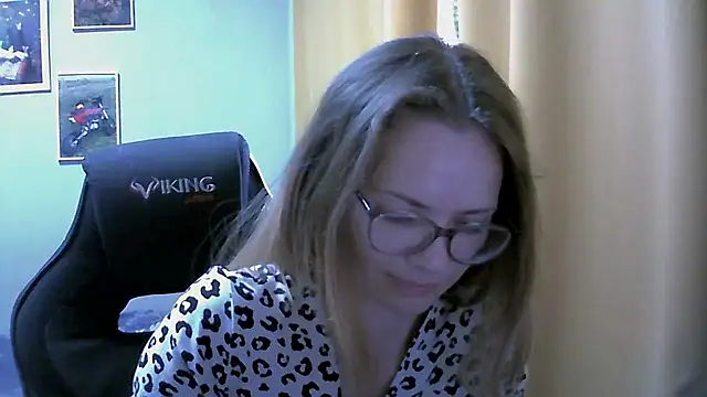 Snapshot of SEA_Dream chatting on 09/29/25, 06:31 SEA Dream online show from 09/29/25, 06:31