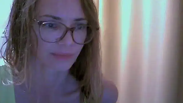 SEA Dream online show from 12/01/25, 04:13