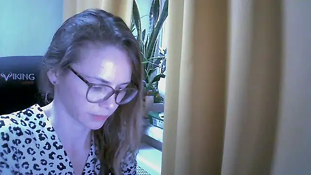 Snapshot of SEA_Dream chatting on 10/15/25, 04:11 SEA Dream online show from 10/15/25, 04:11