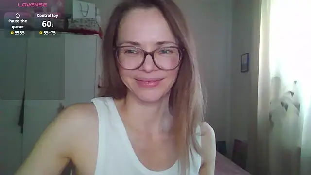 Snapshot of SEA_Dream chatting on 03/10/26, 05:22 SEA Dream online show from 03/10/26, 05:22