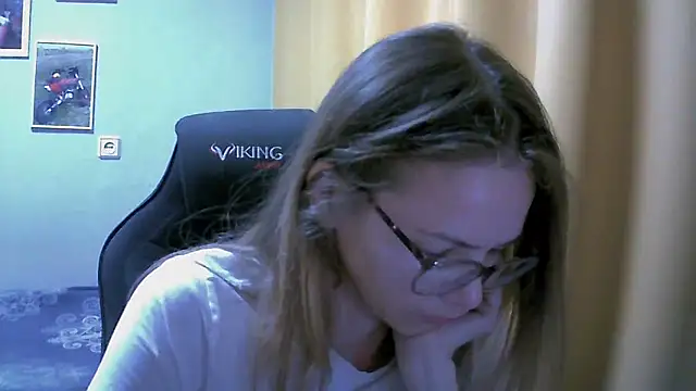 Snapshot of SEA_Dream chatting on 10/06/25, 05:30 SEA Dream online show from 10/06/25, 05:30