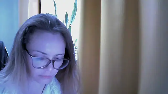 Snapshot of SEA_Dream chatting on 09/18/25, 04:48 SEA Dream online show from 09/18/25, 04:48