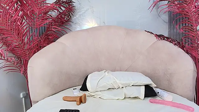 MayaBaker online show from 10/21/25, 11:48