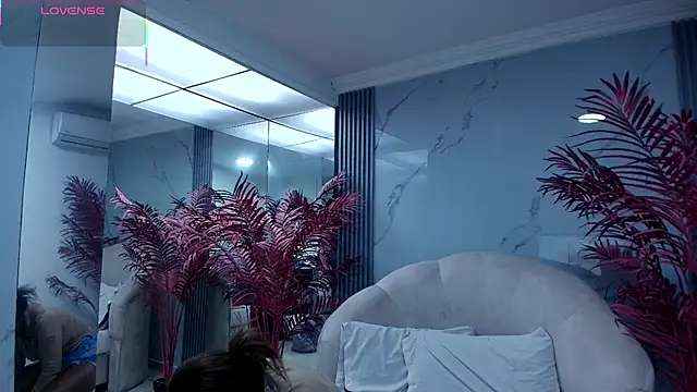 MayaBaker online show from 09/12/25, 07:24